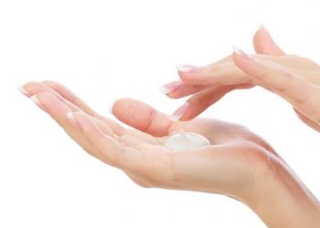 Maneiras de suavizar a pele das mãos em casa Como manter as mãos macias